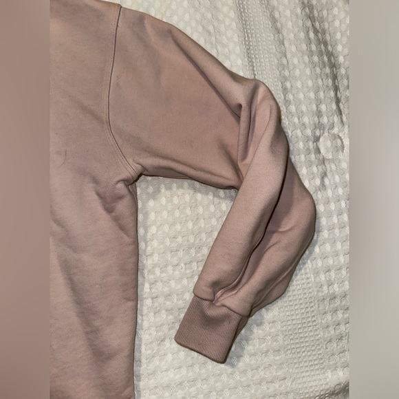 Lululemon Perfectly Oversized Crew Pullover. Size 12. Pale Pink - Picture 5 of 8